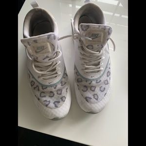 Preloved nike air Max Thea